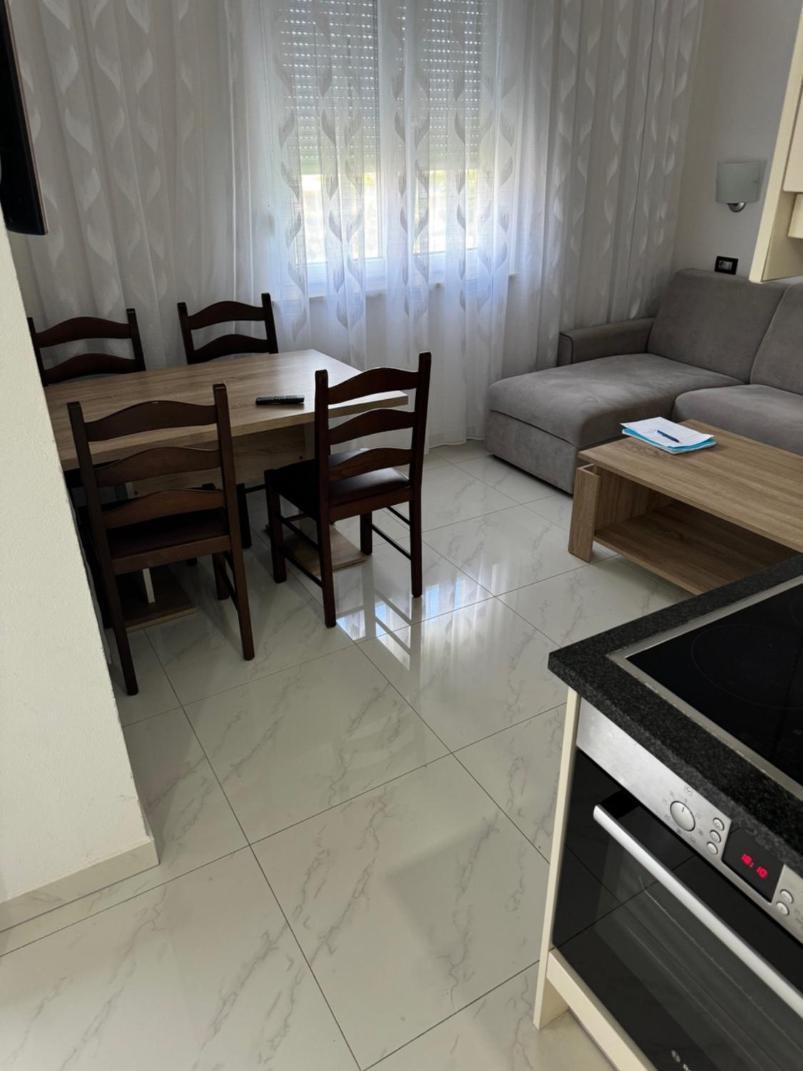Funtana Appartements An Der 1 Reihe Vom Meer Luaran gambar