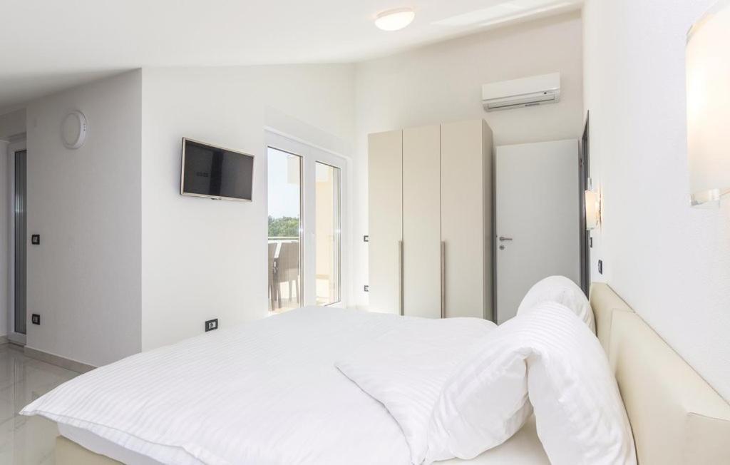 Funtana Appartements An Der 1 Reihe Vom Meer Luaran gambar