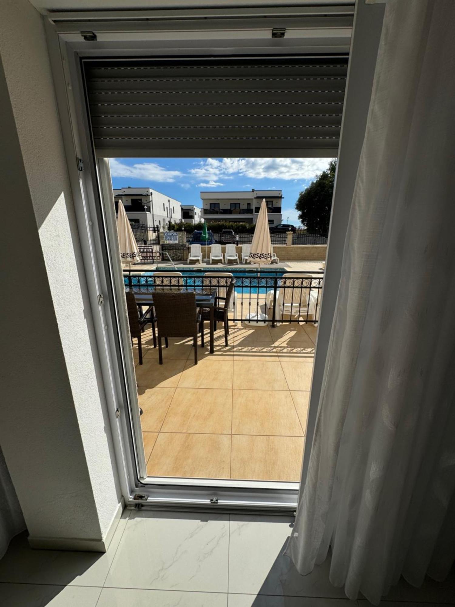 Funtana Appartements An Der 1 Reihe Vom Meer Luaran gambar