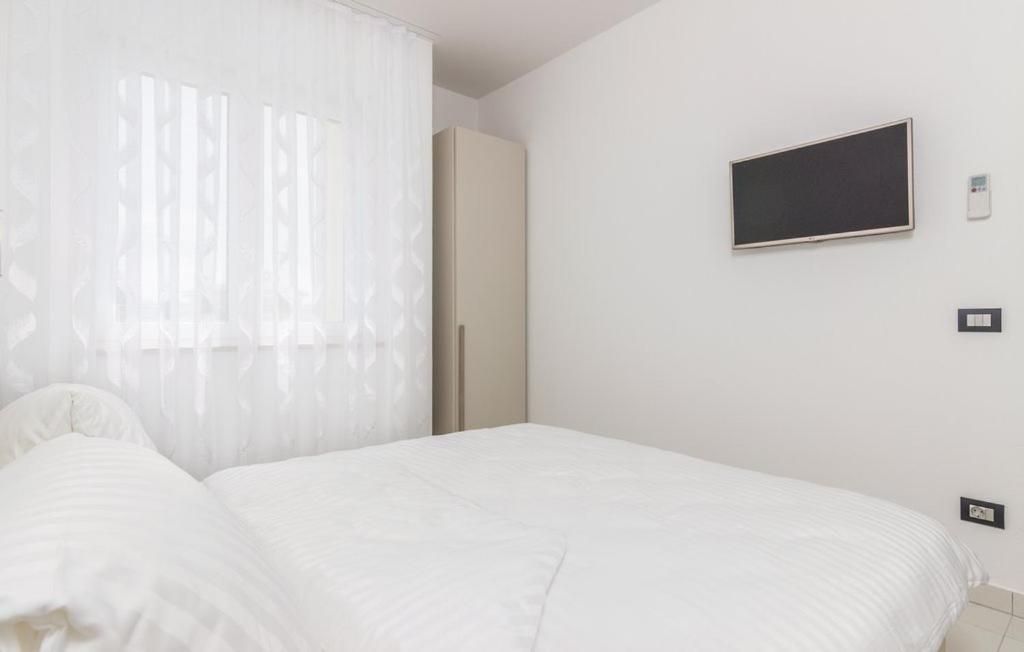 Funtana Appartements An Der 1 Reihe Vom Meer Luaran gambar